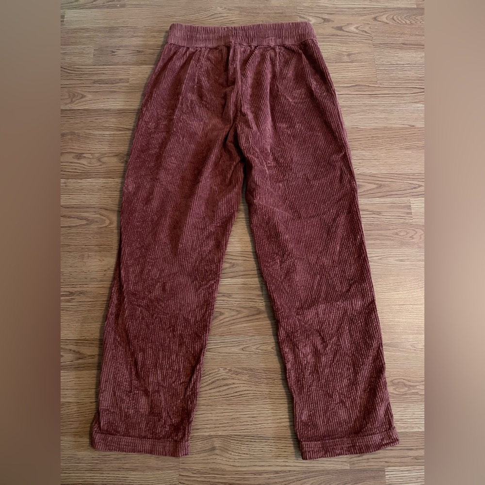 Pact Corduroy Peg Pants in walnut - Picture 3 of 6